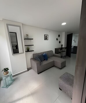 Apartment | Living area | TV, heated floors - ALOJAMIENTOS LA MARTIN (Cali)