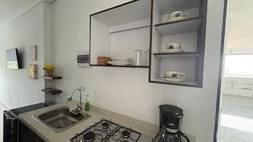 Basic Apartment | Private kitchen