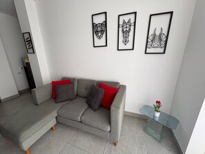 Apartment | Living area | TV, heated floors - ALOJAMIENTOS LA MARTIN (Cali)