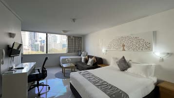 1 bedroom, desk, WiFi, bed sheets