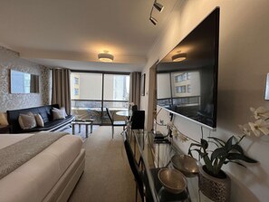 1 bedroom, desk, WiFi, bed sheets