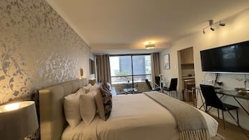 1 bedroom, desk, WiFi, bed sheets