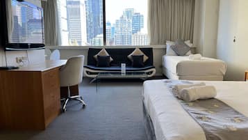 1 bedroom, desk, WiFi, bed sheets