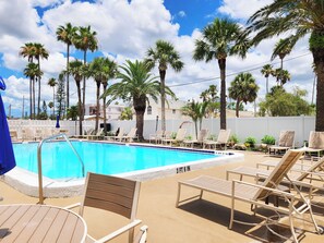 Beheizter Pool