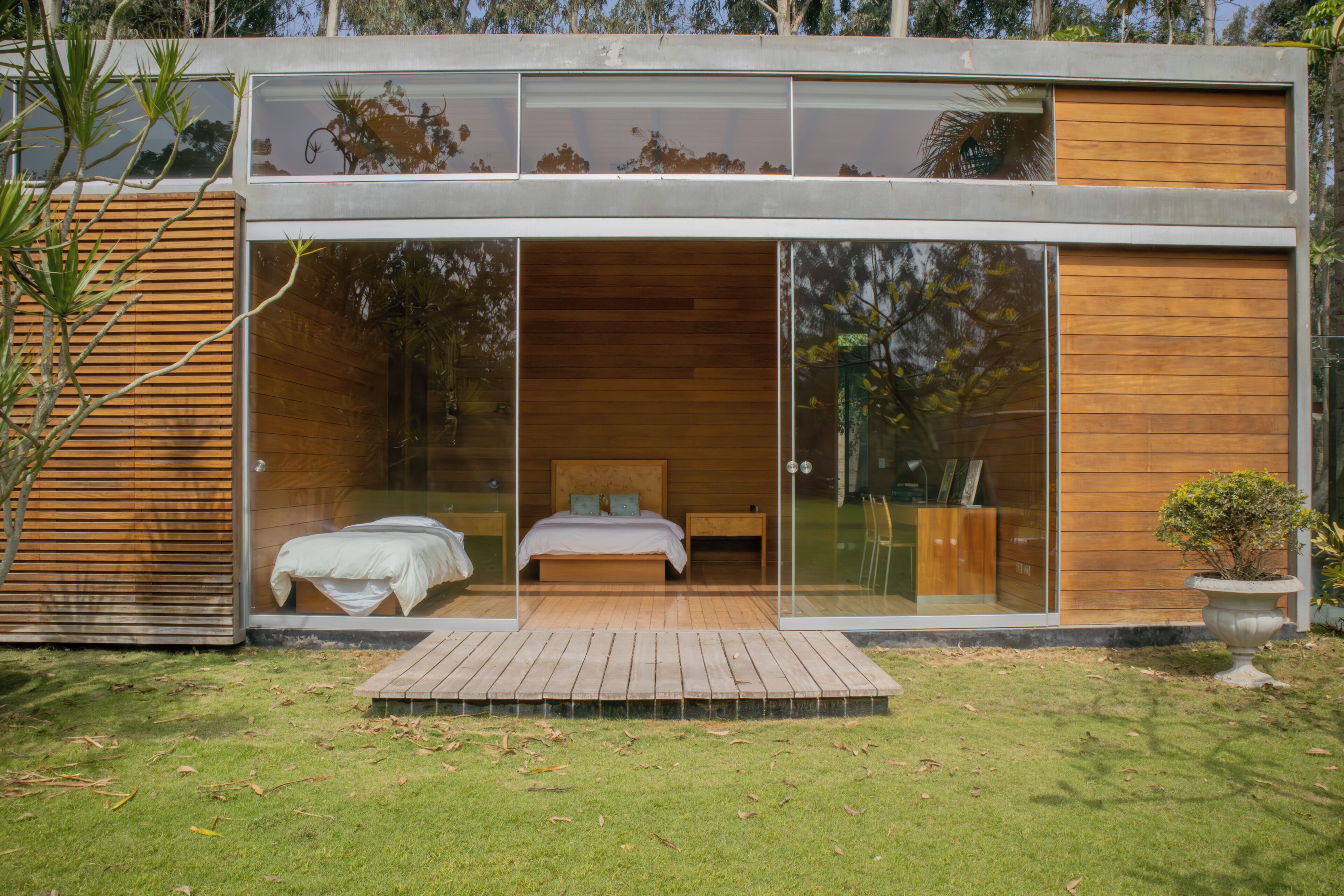 House, 5 Bedrooms | Iron/ironing board, free WiFi