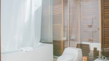 House, 5 Bedrooms | Bathroom