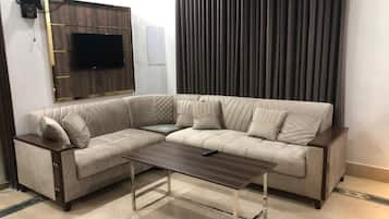 Deluxe Double Room | Desk, free WiFi