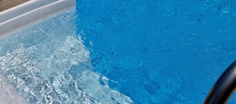 Saratoga Backyard Spa Retreat | Hot Tub + Pool + Fire Pit & Outdoor Dining