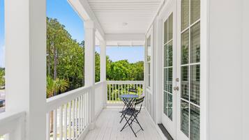 House, Multiple Beds, Patio, Garden View (19891 Charlie Claude Dr) | Balcony