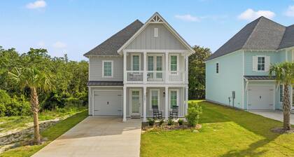 Spacious 6BR Beach Home Sleeps 15 Relax & Reconnect at Coastal Breeze