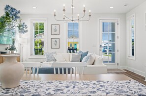 6 bedrooms, individually decorated, individually furnished, desk