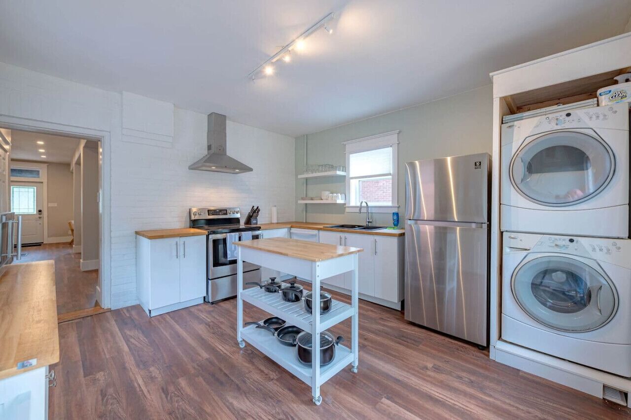 冰箱、微波炉、烤箱、炉灶