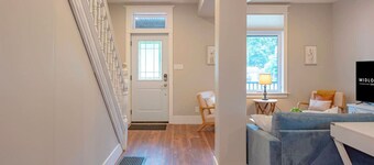 Renovated, near DT, FAST Wi-Fi, free parking | TS