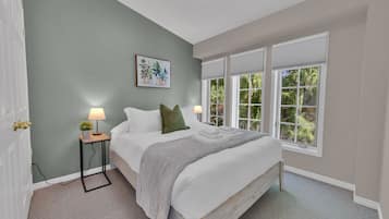 1 chambre, lit parapluie, Wi-Fi gratuit, draps fournis