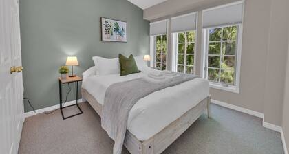 Cozy & Comfortable, Downtown, Parking | TJS2