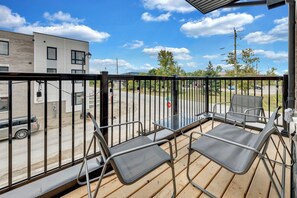 Property grounds - Modern Gem| 2026 FIFA - 40 Mins to BMO Field | THH (Ajax)