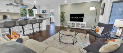 Téléviseur connecté, foyer, bureau