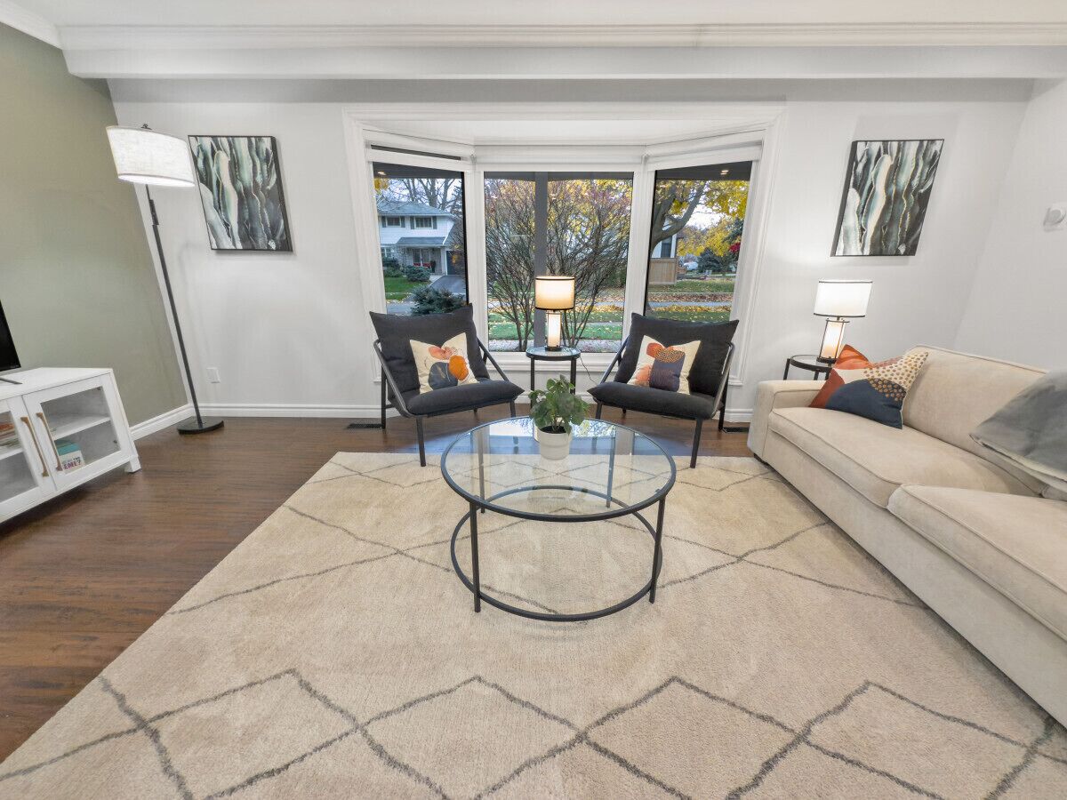 Smart TV, fireplace, offices