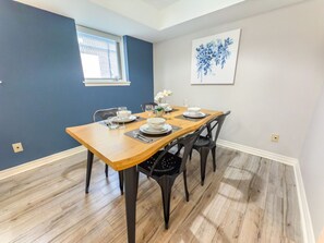 Dining - Downtown, 2 Bedroom, Parking | TJS3 (Burlington)