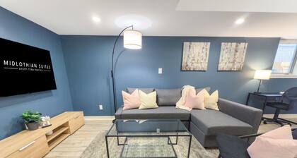 Downtown, 2 Bedroom, Parking | TJS3