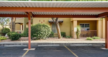 LUXURY 2 bed/2 bath Condo minutes from Historic Mesilla and NMSU