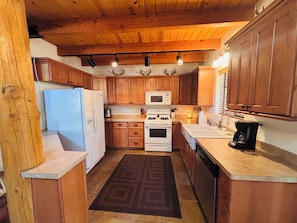 Fridge, microwave, oven, stovetop - Come Get Cozy in The Coues Cabin (Alpine)
