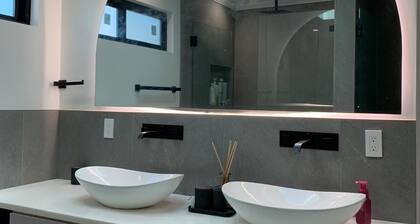 Modern AC 2 Home in Silicon 2025