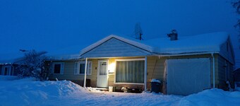 Nestled in Fairbanks，designed 3 bedrooms offers comfort, convenience, and charm