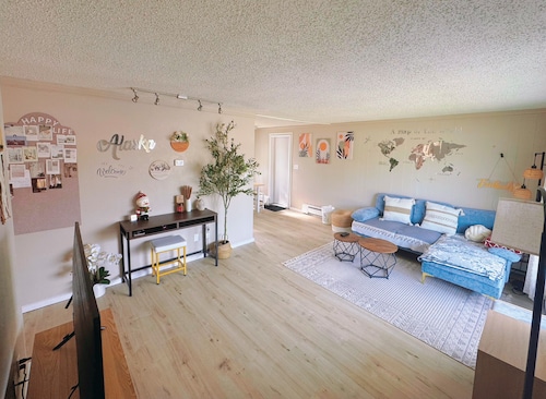 Nestled in Fairbanks，designed 3 bedrooms offers comfort, convenience, and charm