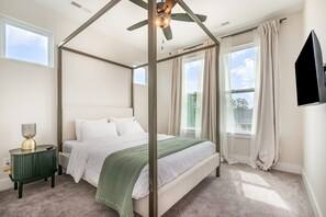 4 Schlafzimmer, Bügeleisen/Bügelbrett, Internetzugang, Bettwäsche