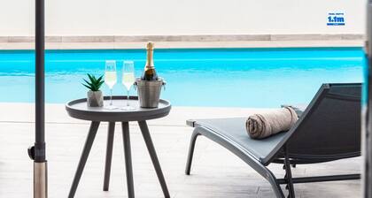 Villa Ixoria with Private Pools by ArcoBnb