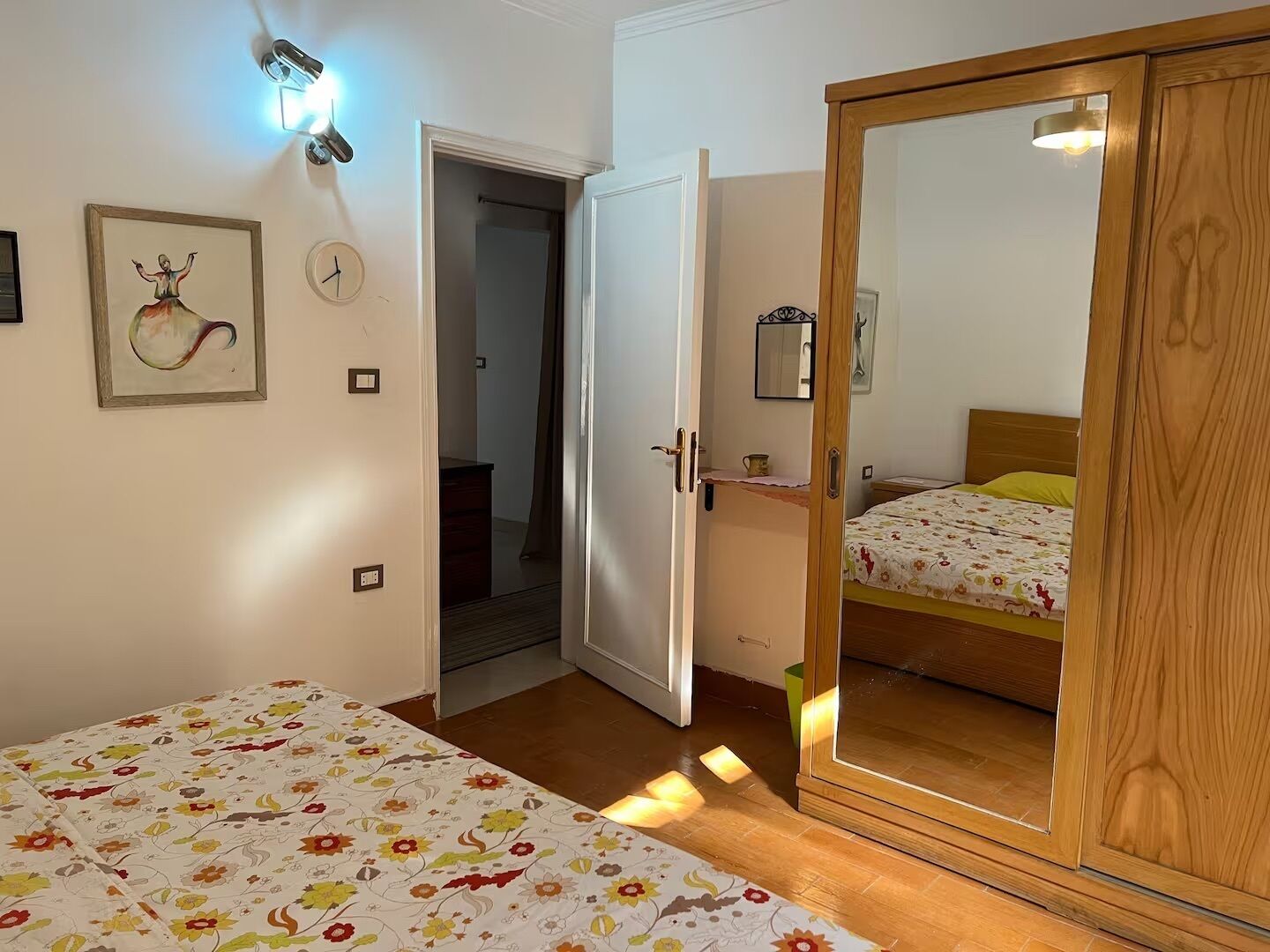 2 habitaciones, tabla de planchar con plancha, wifi y ropa de cama 