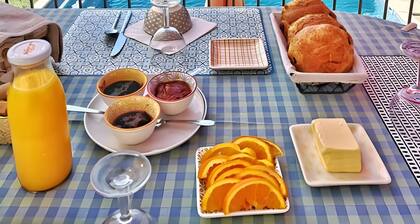 Gästezimmer 'Noisette' mit Bergblick, Gemeinschaftspool und WLAN