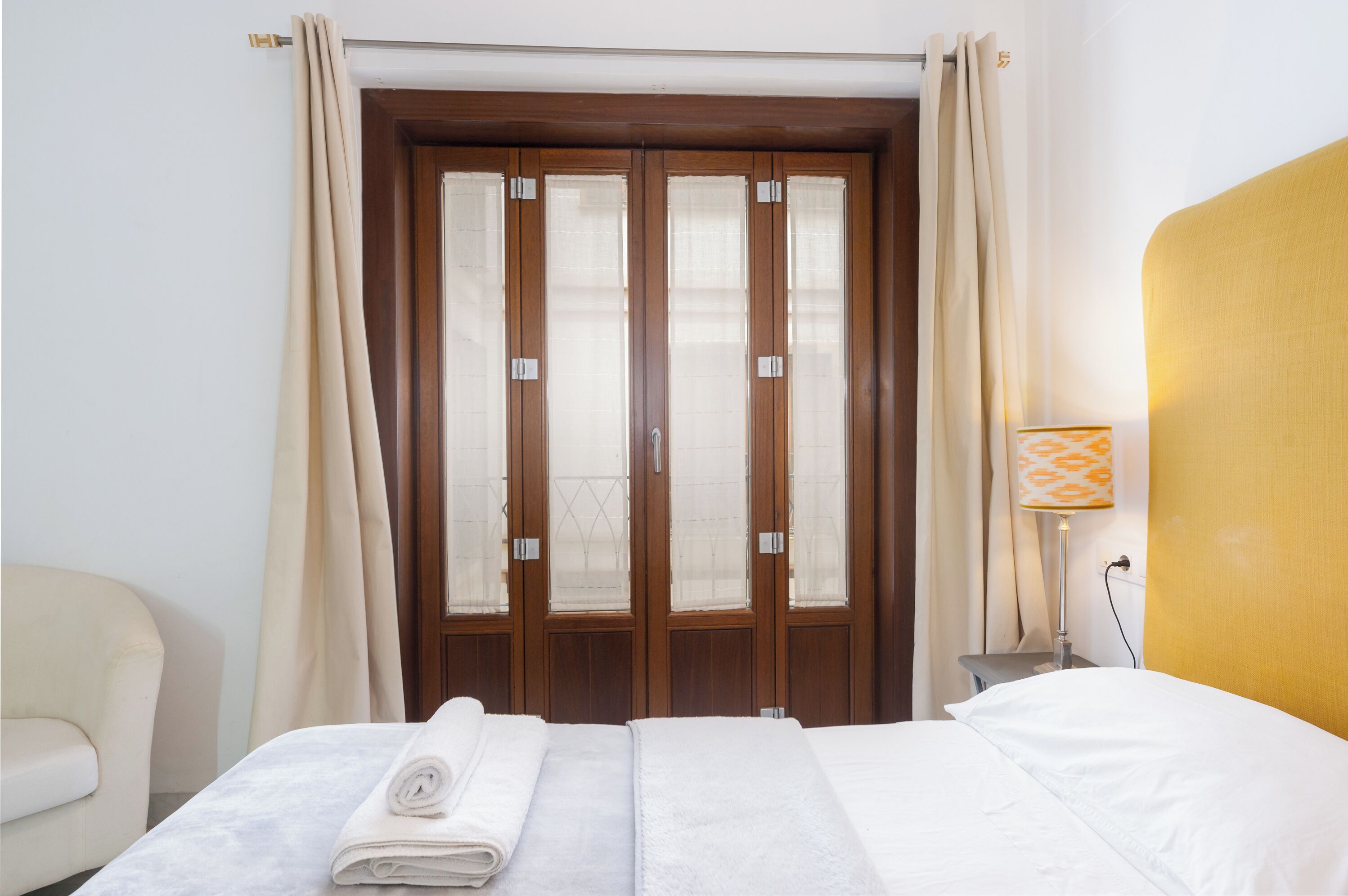 2 slaapkamers, een strijkplank/strijkijzer, gratis wifi, beddengoed