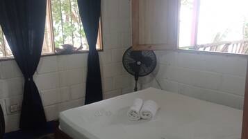 10 chambres, Wi-Fi gratuit, draps fournis