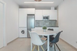 Dining - Apartment 'Room 3' with Wi-Fi and Air Conditioning (Torremolinos)