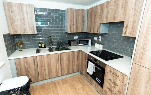 Nay Apartment - Two Bedroom Apartment within 15mins walk to Coventry City Centre