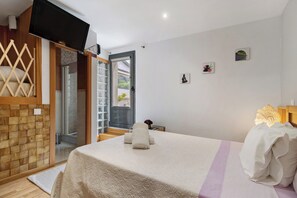 3 quartos, Wi-Fi de cortesia, roupa de cama
