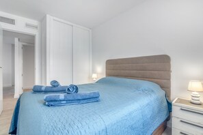 2 bedrooms, iron/ironing board, free WiFi, bed sheets - Apartment 'Familiar En Calpe' with Sea View, Wi-Fi and Air Conditioning (Calp)