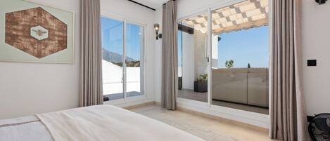 3 chambres, fer et planche à repasser, Wi-Fi gratuit, draps fournis