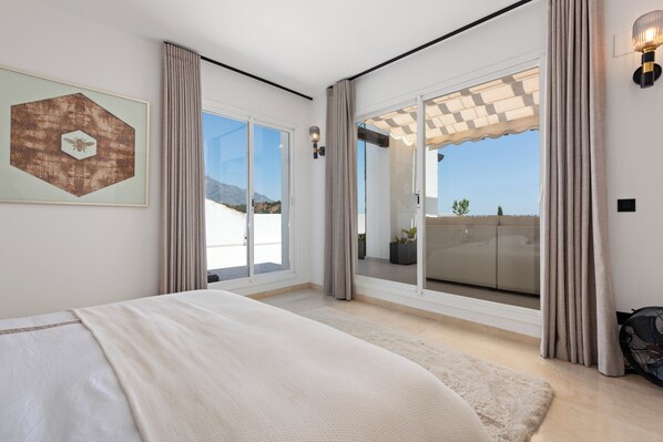 3 dormitorios, tabla de planchar con plancha, wifi gratis y ropa de cama