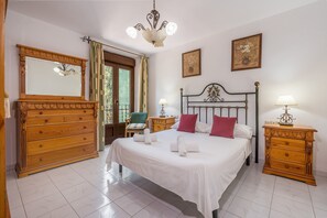 2 bedrooms, free WiFi, bed sheets