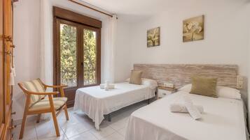 2 bedrooms, free WiFi, bed sheets