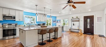 4-bedroom house in Smith River near the beach, fishing, and Redwoods