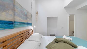 1 slaapkamer, een strijkplank/strijkijzer, gratis wifi, beddengoed