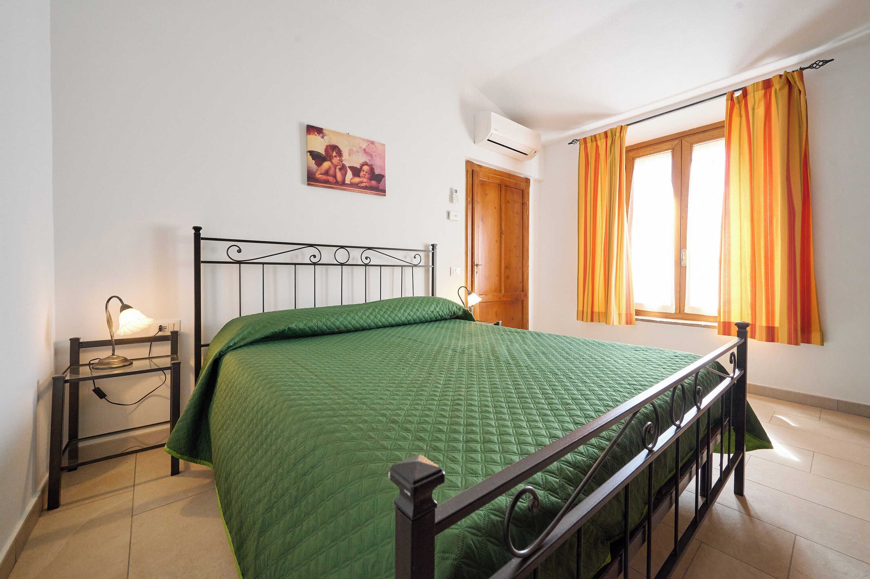 1 chambre, fer et planche à repasser, Wi-Fi gratuit, draps fournis