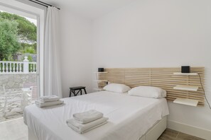 1 slaapkamer, een strijkplank/strijkijzer, gratis wifi, beddengoed