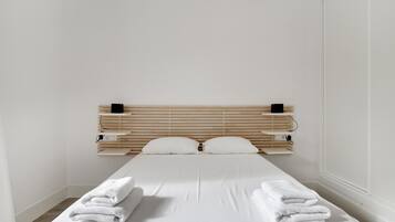 1 slaapkamer, een strijkplank/strijkijzer, gratis wifi, beddengoed