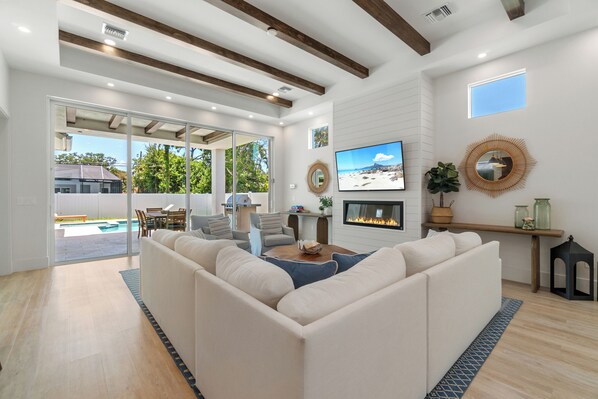 Smart TV, fireplace, books - NEW! Luxe Escape w/ Pool & Spa - Close to Beach (Naples)