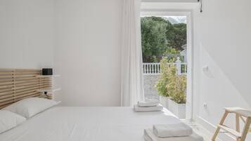 1 slaapkamer, een strijkplank/strijkijzer, gratis wifi, beddengoed